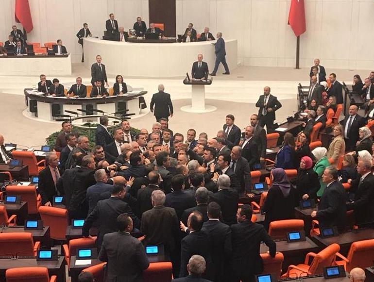 AK Parti Genel Başkanvekili Kurtulmuş’tan Kılıçdaroğlu’na: Adaylığınızı ilan edin!
