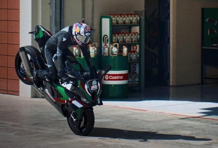 Motosiklet için yeni yağ üretti