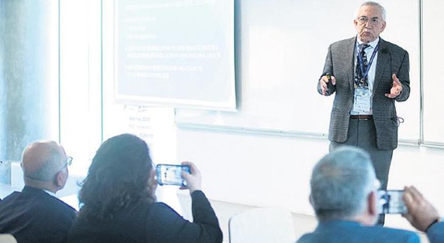 Öğrencilerden eğitim bilimleri konferansı