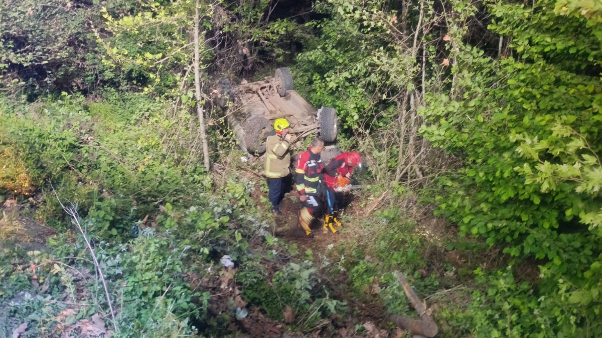 Balıkesir’de arazi aracı şarampole devrildi: 1 ölü