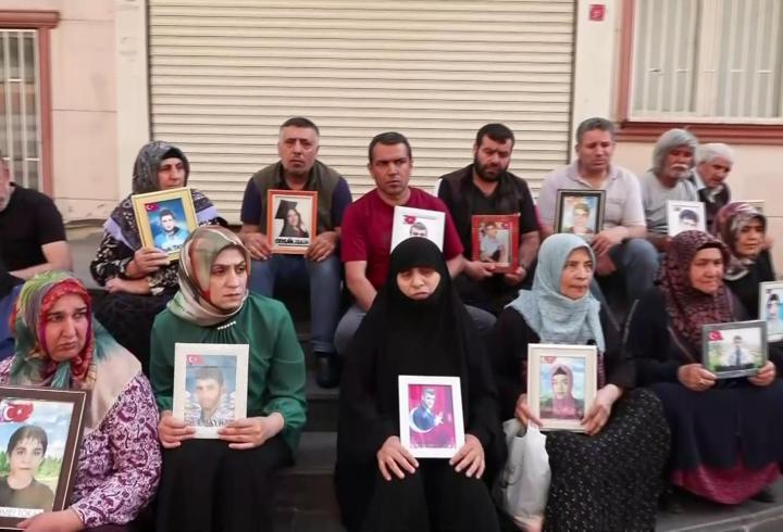 CNN TÜRK bölgede: Diyarbakır anneleri PKK’nın fesih kararına ne diyor?