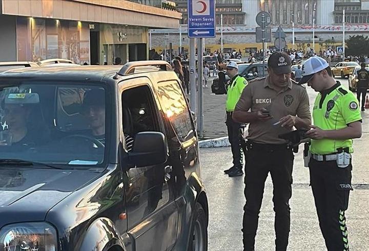 ‘Huzur İstanbul’ denetimi: 1039 kişi gözaltına alındı