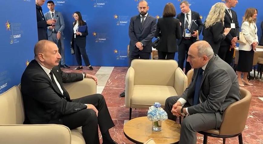 Azerbaycan Cumhurbaşkanı Aliyev, Ermenistan Başbakanı Paşinyan ile görüştü