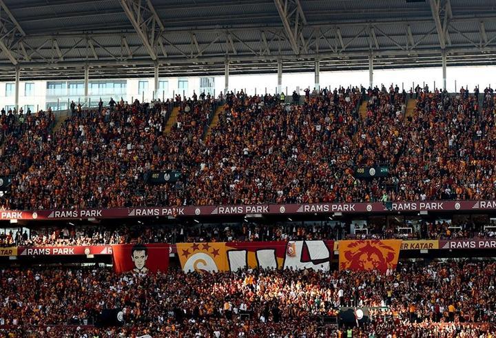 Galatasaray’dan Fenerbahçe ve Beşiktaş’a gönderme