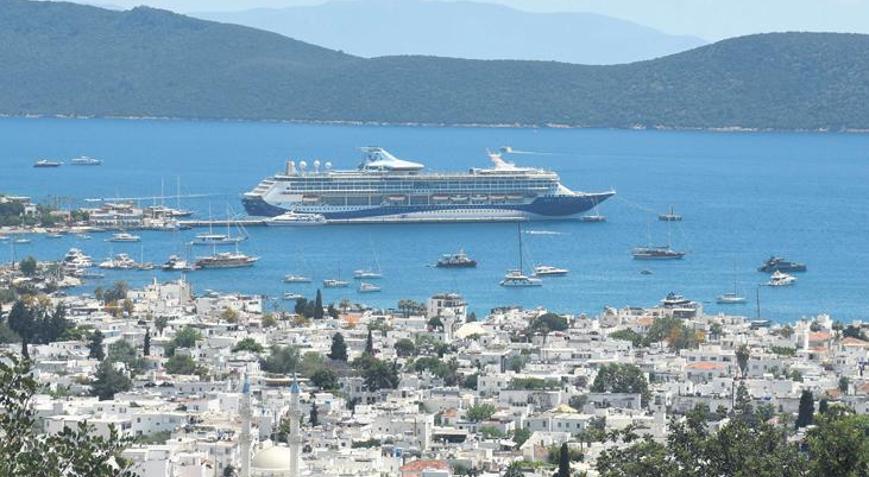 Bodrum’da kruvaziyer bereketi! 11 kruvaziyer ile 20 bin turist geldi