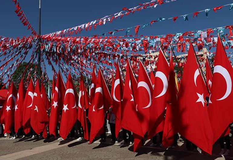 Milli Mücadelenin ruhu 106. yaşında Tüm Türkiye 19 Mayıs Atatürkü Anma, Gençlik ve Spor Bayramını kutluyor