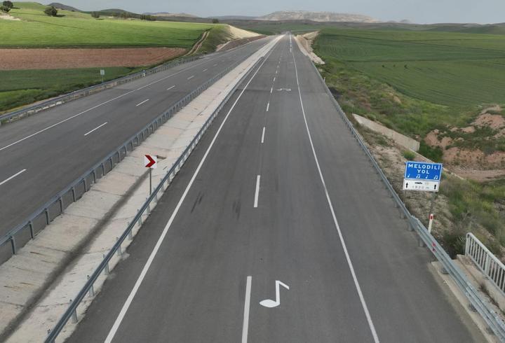 Türkiye’de Bir İlk! Melodili Yol Uygulaması Başladı: Her Teker Bir Nota…