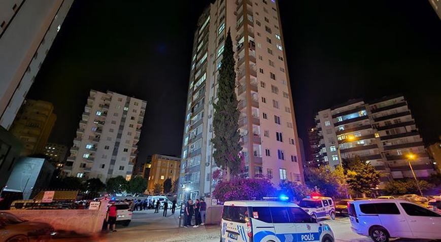 Tartıştığı kız arkadaşını 10 yerinden bıçaklayıp 6 sayfa intihar notu yazarak 12’inci kattan atladı