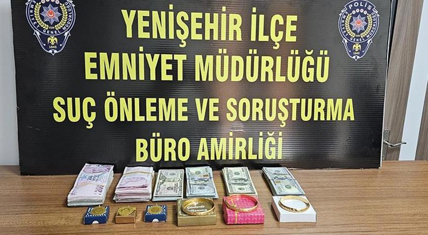 Kocasından altınları saklamak isteyen kadının oyunu başına dert oldu