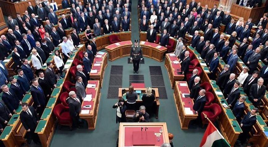 Macaristan, Uluslararası Ceza Mahkemesi’nden çıkışını onayladı