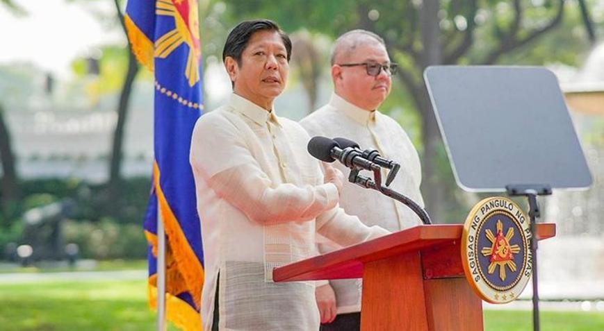 Filipinler Devlet Başkanı, yeni hükümeti kurmak için kabinesinin istifasını istedi