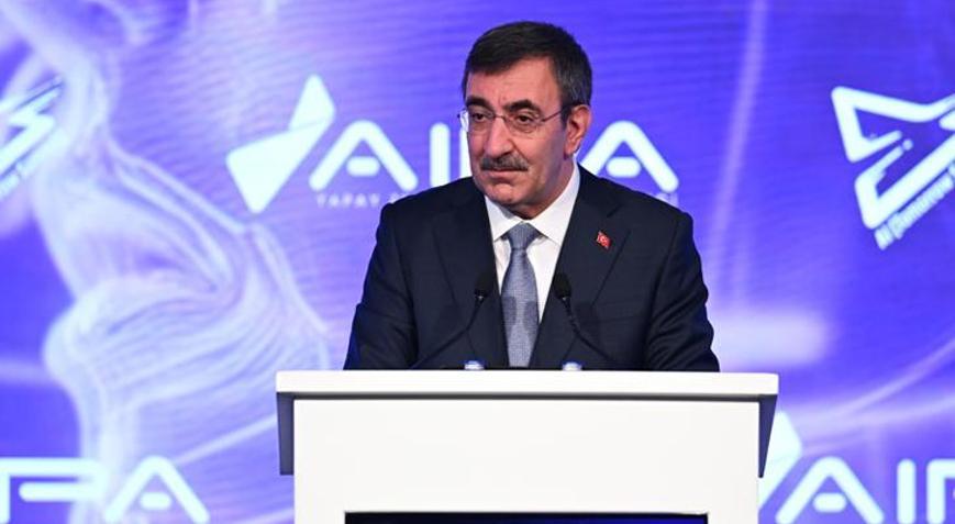 “Küresel yapay zeka yarışında oyun kuran öncü bir ülke olmayı hedefliyoruz”