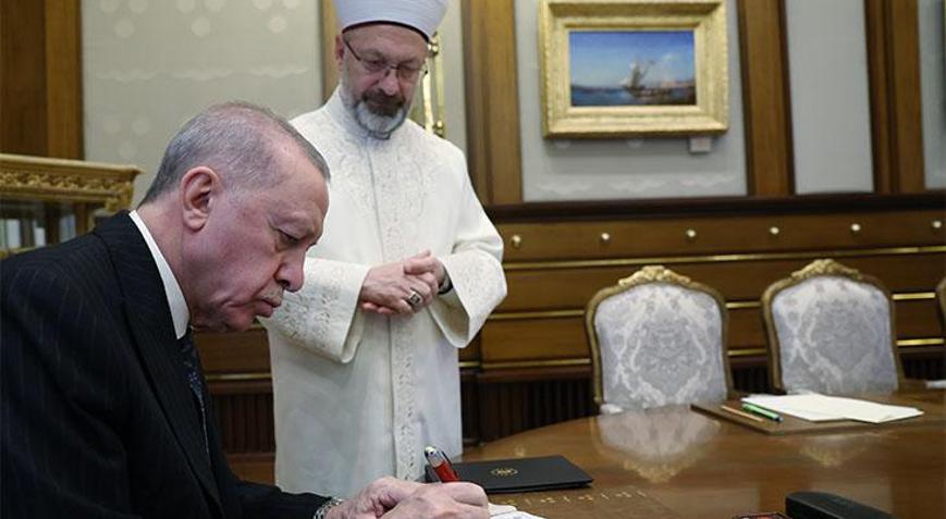 Cumhurbaşkanı Erdoğan’dan Türkiye Diyanet Vakfı’na kurban bağışı