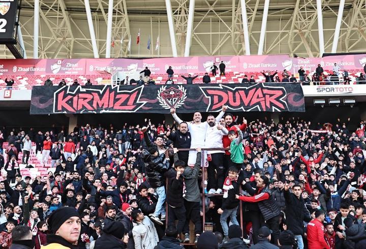 Sivasspor taraftarları ayağa kalktı! Şike iddiası nedeniyle suç duyurusu…