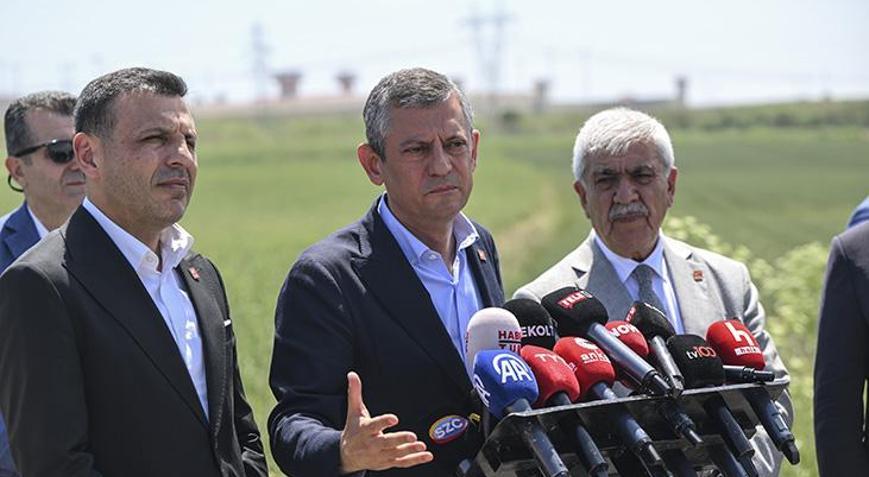 Özgür Özel Ekrem İmamoğlu’nu Silivri’de ziyaret etti