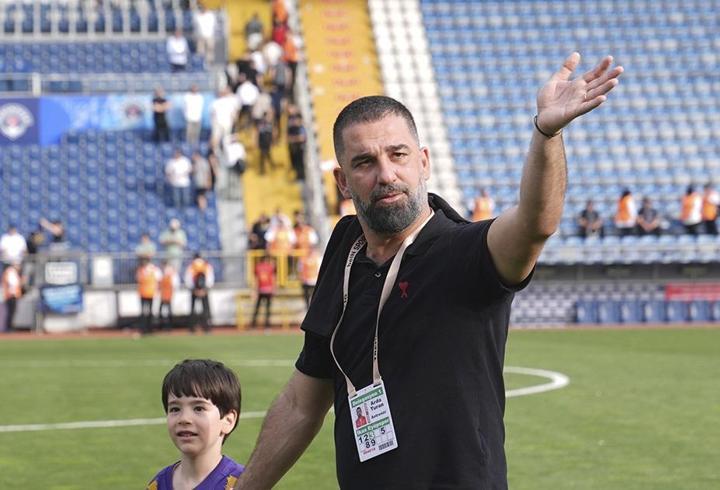 Asbaşkan açıkladı! Arda Turan, Eyüpspor’dan ayrıldı