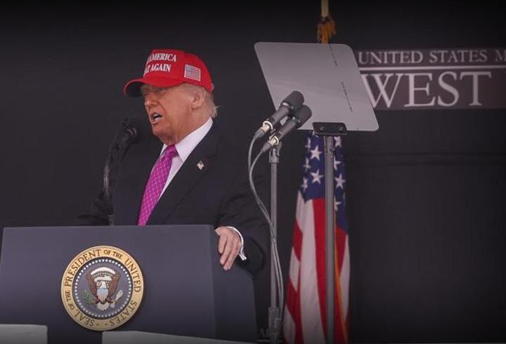 Trump’tan gözdağı: ‘Dünyanın en güçlü ordusunu ben inşa ettim!’