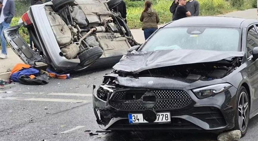 Beylikdüzü’nde feci kaza! Önce ters şeride daldı, ardından 2 araca çarptı