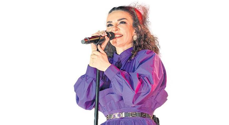 Manisa Fatma Turgut’la coştu