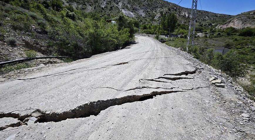 Erzurum’da toprak kayması sonrası jeoteknik çalışmalara başlandı