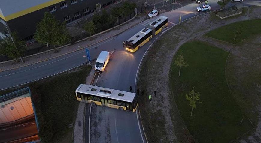 Yer: Avcılar! Freni patlayan İETT otobüsü bir başka otobüse çarptı