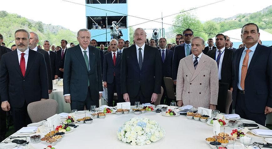Cumhurbaşkanı Erdoğan, Azerbaycan Bağımsızlık Günü’nde düzenlenen konsere katıldı