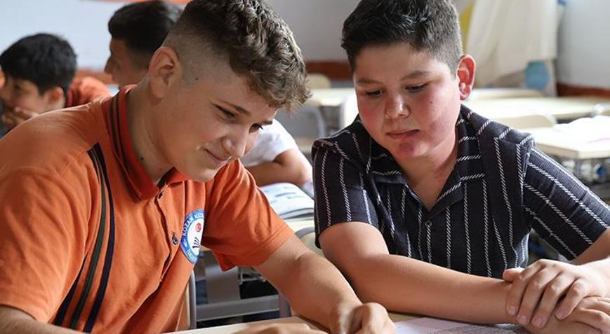 Derslerinde başarısız 3 çocuk Türkiye’de derece yaptı! Köy okulundan çıkan cevher