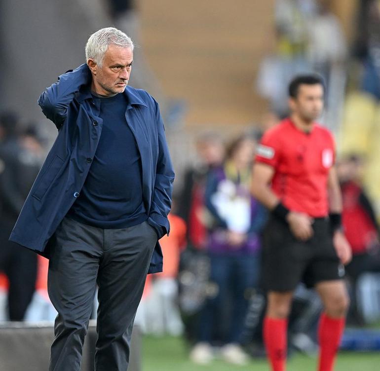 Jose Mourinhonun kaderi Ali Koç ile Aziz Yıldırım zirvesinde belli olacak
