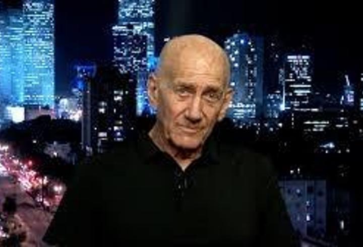 İsrail’in eski Başbakanı Ehud Olmert: Savaş suçu değilse nedir?