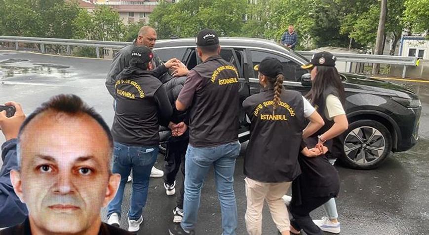 Boşandığı eşinin sevgilisini bıcaklayarak öldürdü