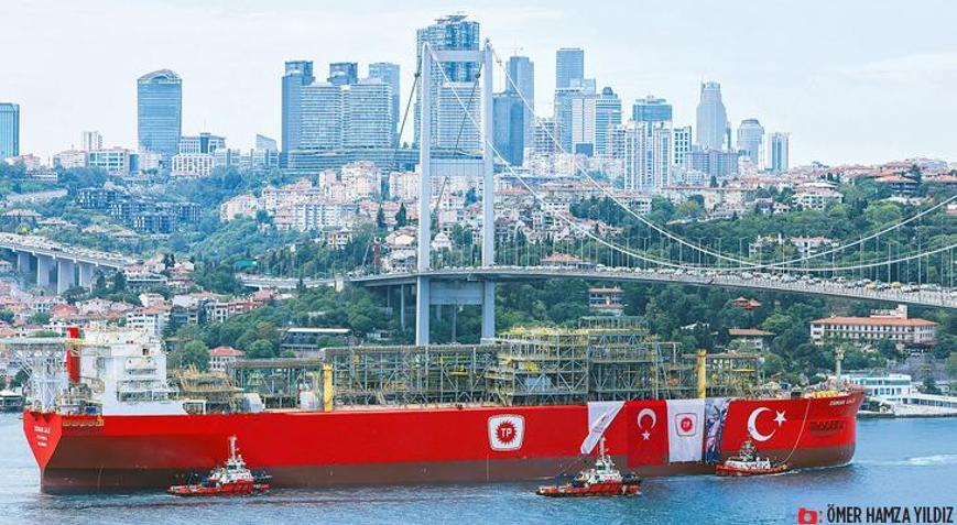 Karadeniz’de gazı 2 katına çıkaracak! İstanbul’un fethinin yıldönümünde Boğaz’dan geçti