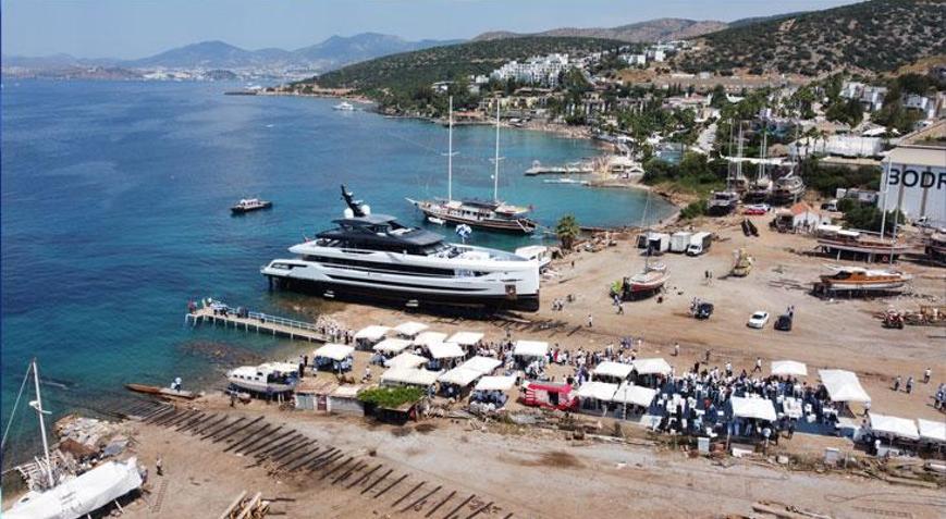Bodrum’da üretilen süper yat denize indirildi