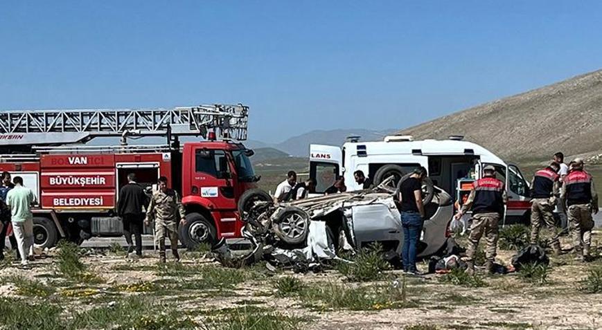 Van’da feci kaza: 4 kişi hayatını kaybetti, 3 yaralı