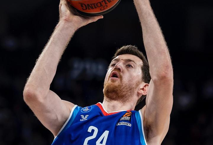 Anadolu Efes, Ercan Osmani’yle yeni sözleşme imzaladı