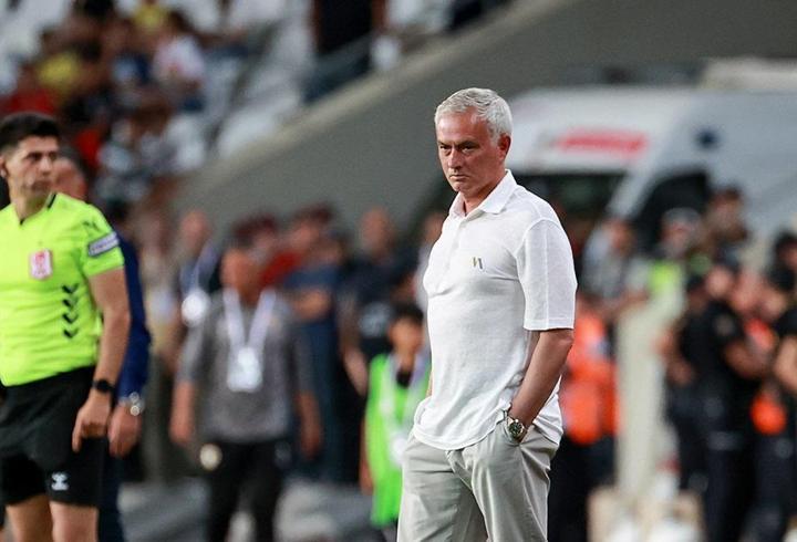 Jose Mourinho, Fenerbahçe’den ayrılan oyuncuları açıkladı