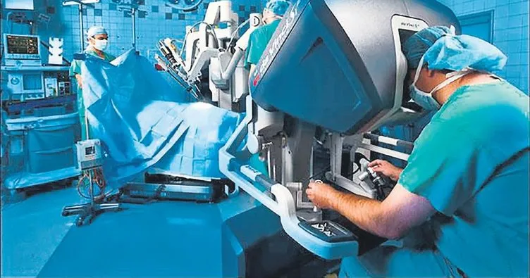 Kanseri robotik cerrahiyle yok ediyor
