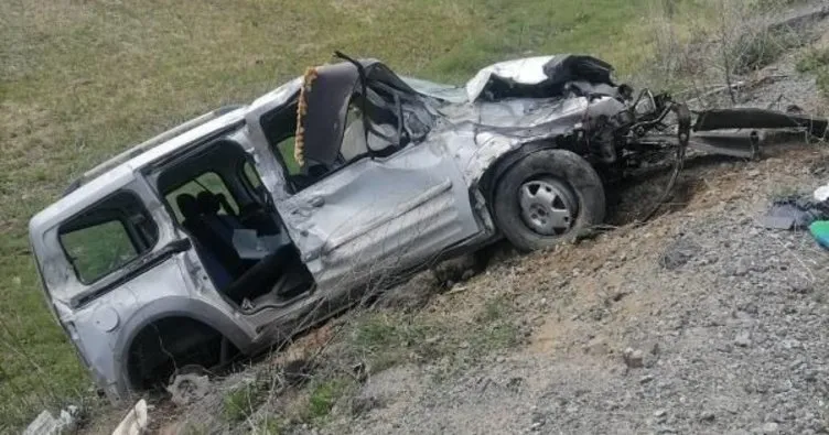 Sivas’ta hafif ticari aracın şarampole uçması sonucu sürücü öldü