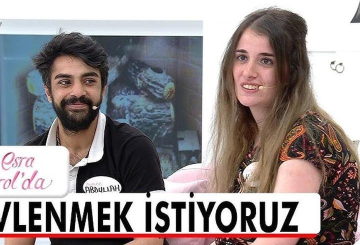 ESRA EROL ABDULLAH ÜÇÖZ KİMDİR? TikTok canlı yayını! Esra Erol’da Kübra ve Abdullah Gerilimi! Hikmet Bey’den Şok Metrobüs İddiası: “Kaçak Biniyorsunuz!”