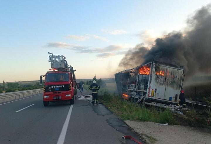 Devrilip alev aldı: Yanan TIR’ın şoförü 3 promil alkollü çıktı