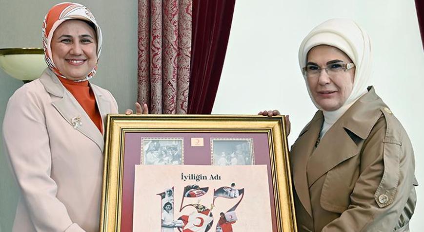 Emine Erdoğan, Türk Kızılay’a kurban bağışında bulundu