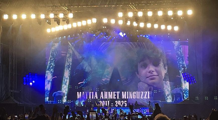 Gun’s N’ Roses İstanbul konserinde Mattia Ahmet Minguzzi’yi andı