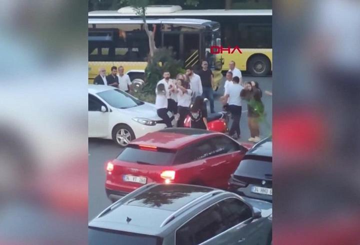 Sarıyer’de park yeri tartışması: İki sürücü ve yakınları arasında tekme tokat kavga