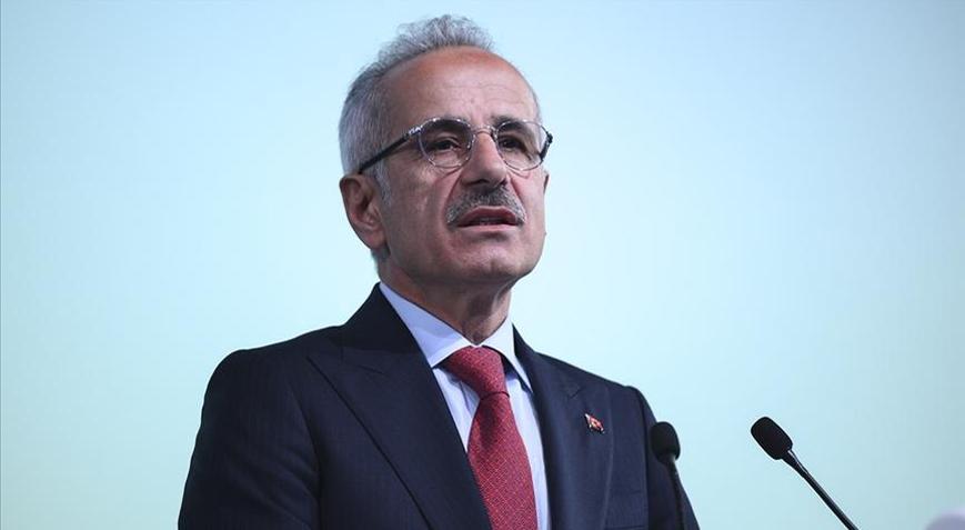 Bakan Uraloğlu duyurdu! İşte bayramda ücretsiz olacak metrolar, trenler, köprü ve otoyollar