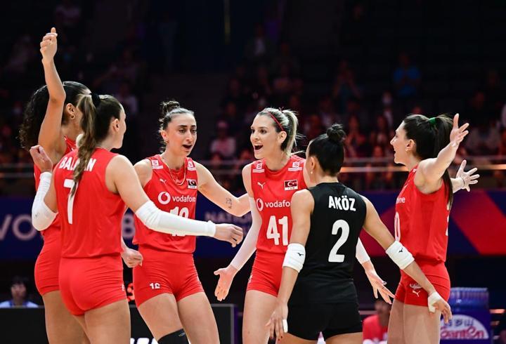 Fransa’yı 3-1 yenen Filenin Sultanları, Milletler Ligi’ne galibiyetle başladı