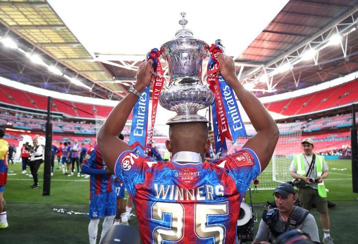 Premier Lig ekibi Crystal Palace’a, UEFA’dan şok! Avrupa Ligi’ne gidemeyebilir…
