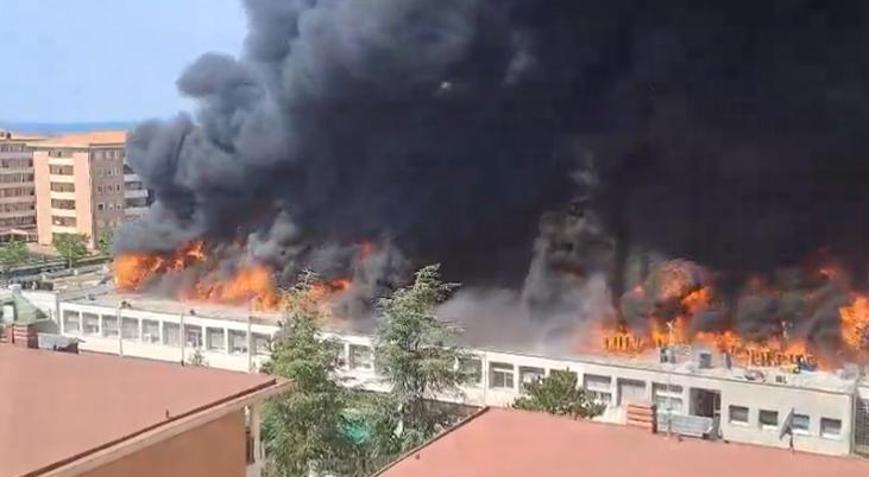 İtalya’daki Tuscia Üniversitesi’nde büyük çaplı yangın çıktı