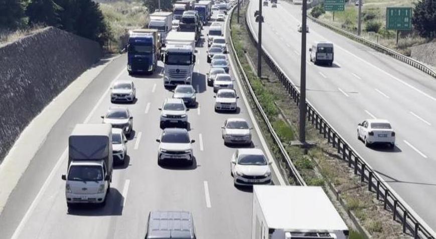 Kurban Bayramı trafiği başladı! Her 10 kilometrede bir trafik ekibi var