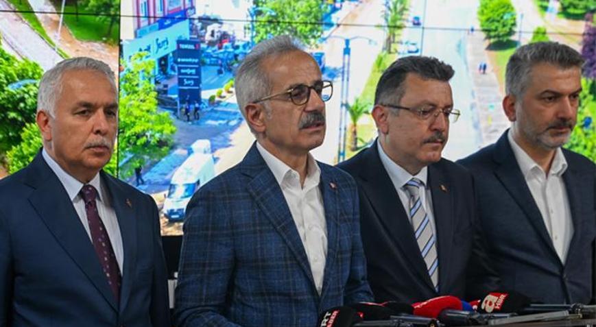 Bakan Uraloğlu sel felaketinin yaşandığı Trabzon’da: ‘Çalışmalarımız devam ediyor’