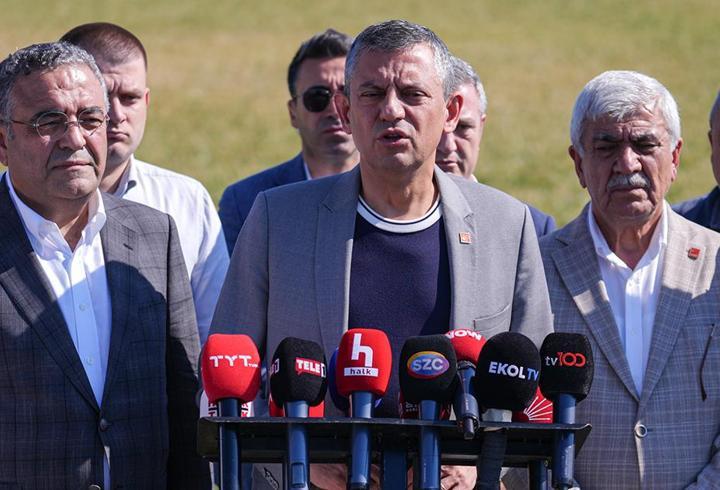 CHP Genel Başkanı Özel, Ekrem İmamoğlu’nu cezaevinde ziyaret etti