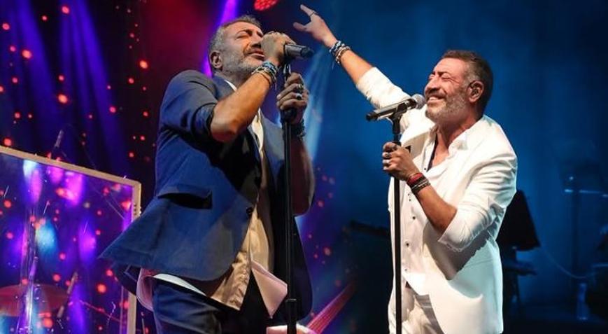 Hakan Altun imaj değişikliğine gitti! ‘Bıyıklar kaldı, sakallar tatilde’